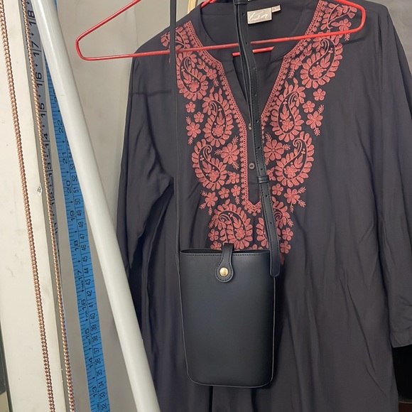 LOV Black Sling Bag | NWT - Picture 4 of 10